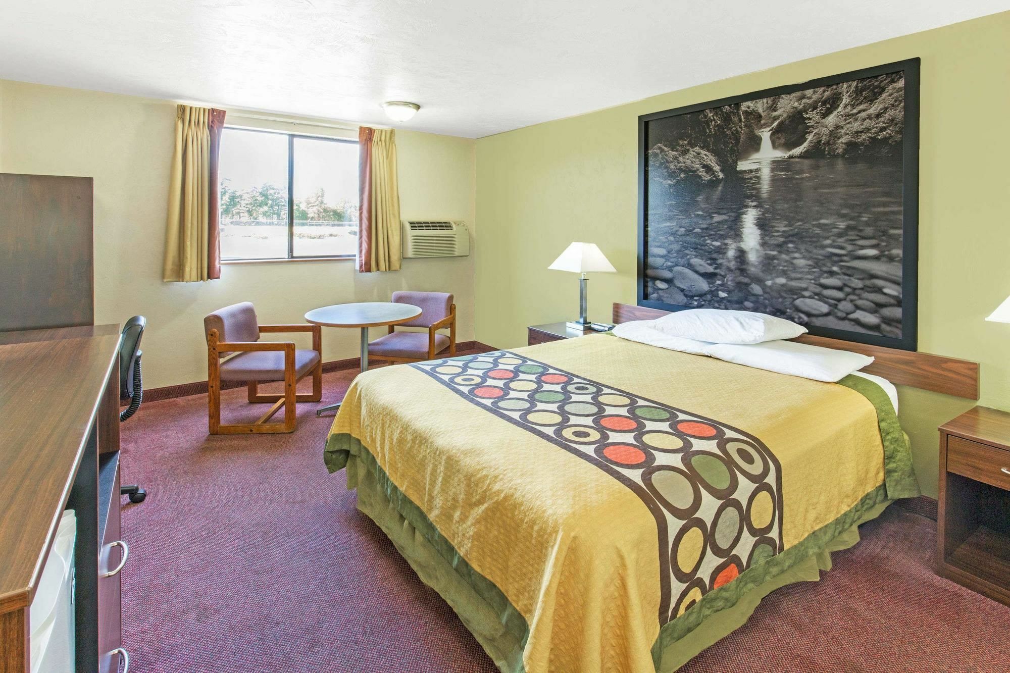 Hotel Super 8 By Wyndham Salem Exterior foto